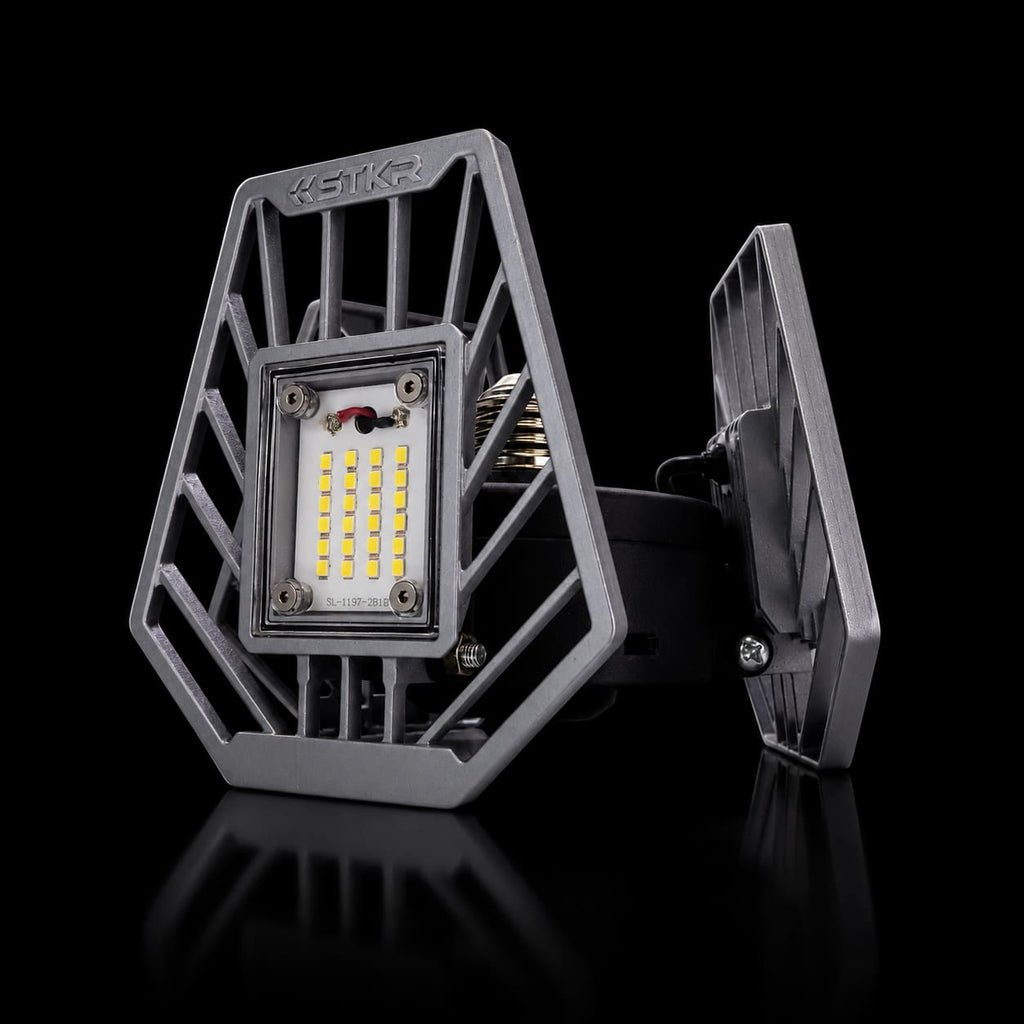 Side profile of TRiLIGHT 2.0 with one LED panel folded upright